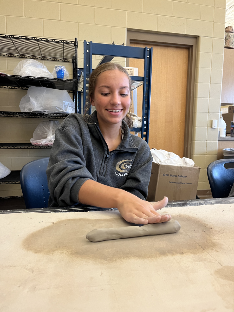 Ceramics Class Spends Rainy Day Making Coils