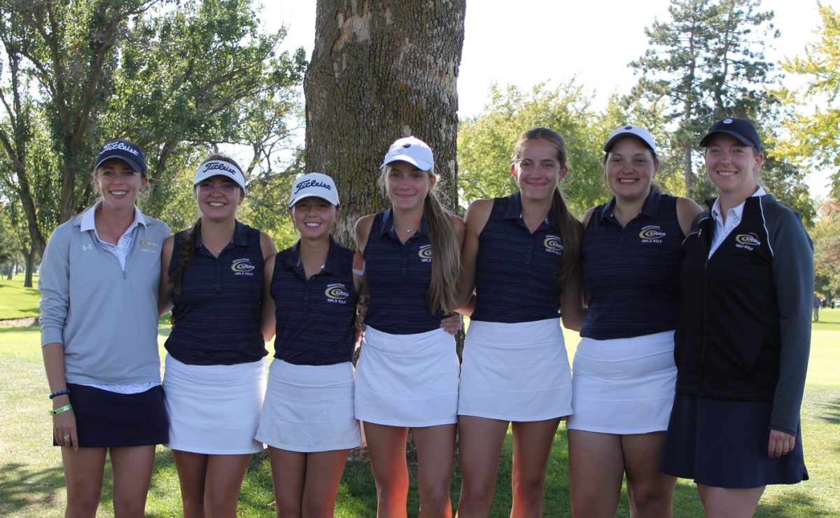 Elkhorn South Girls Golf Competes at Districts